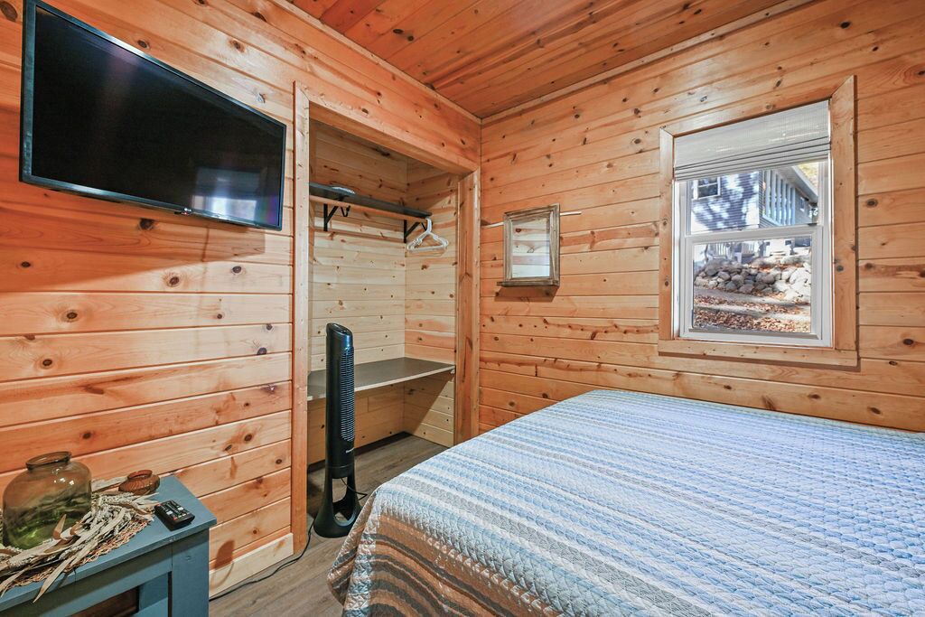 Photo of Bedroom in Pickerel