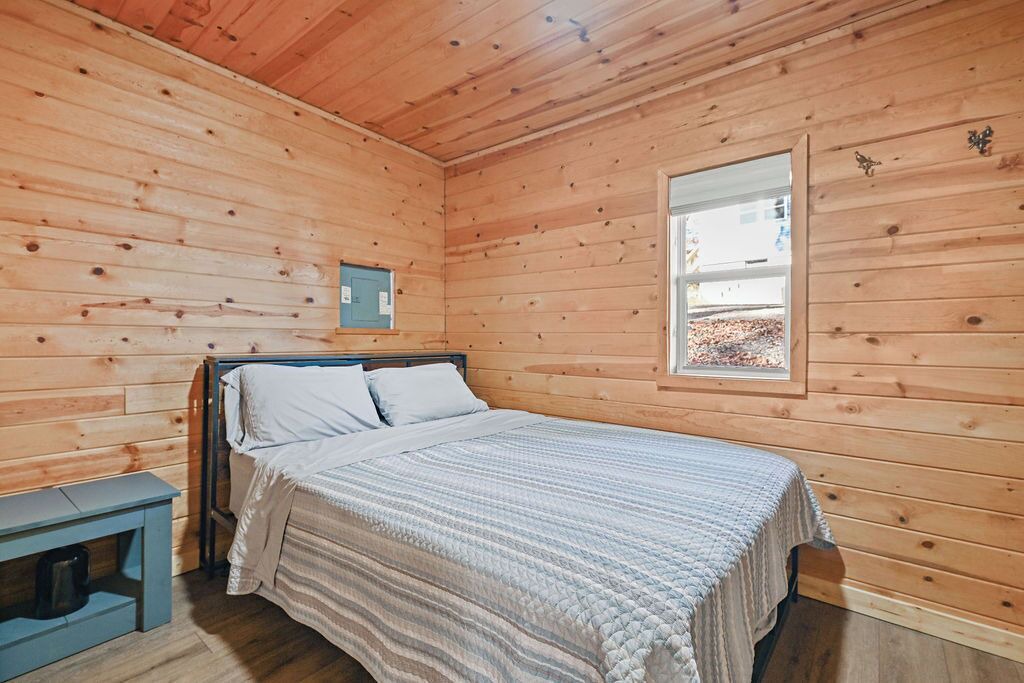 Photo of Bedroom in Pickerel