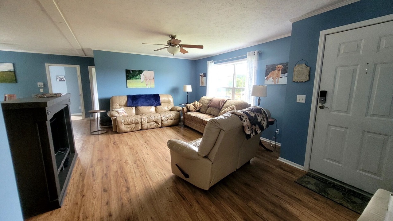 Photo of Livingroom in Grottoes
