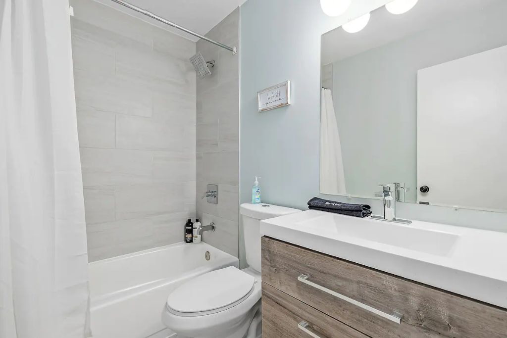 Photo of Bathroom in Lake Ridge