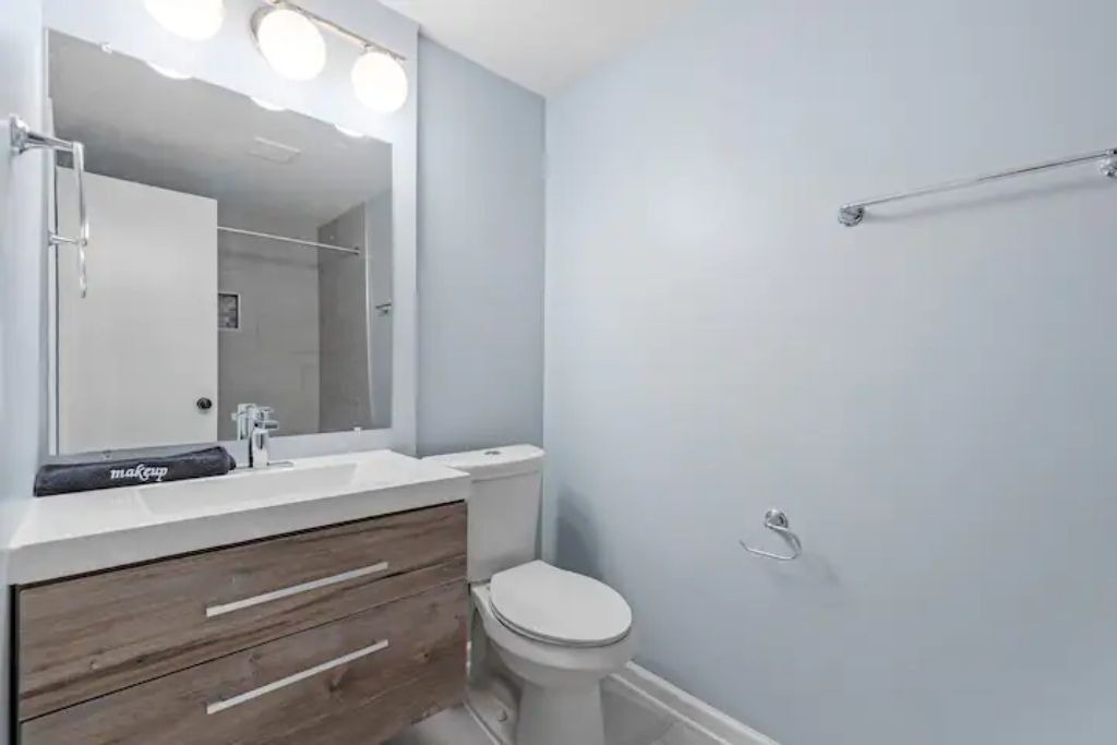 Photo of Bathroom in Lake Ridge