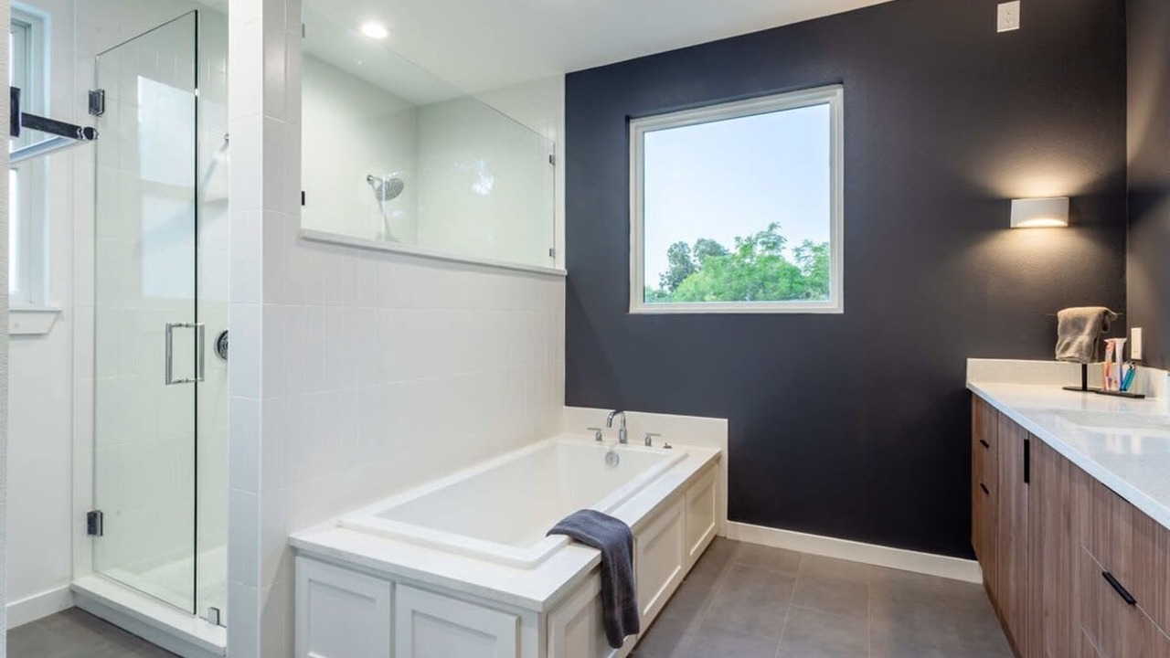 Photo of Bathroom in Govalle