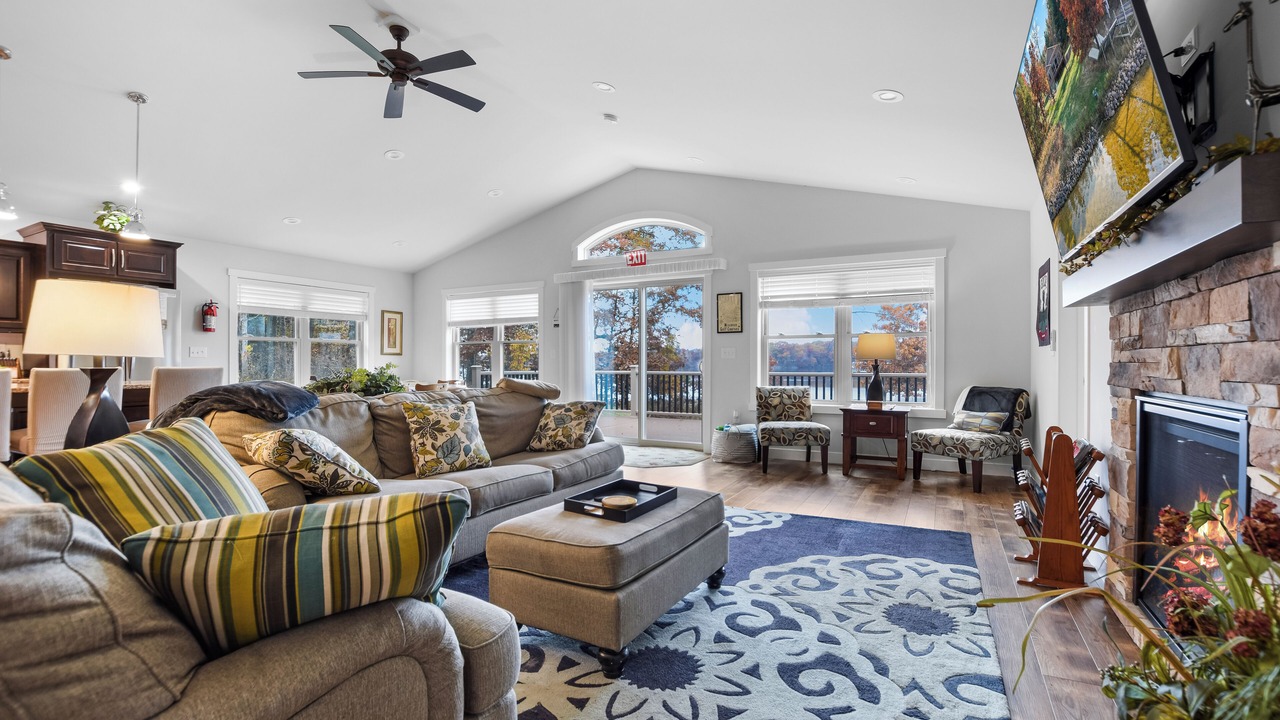 Photo of Livingroom in Nekoosa
