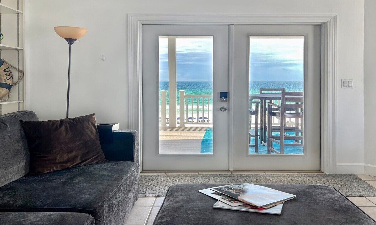 Photo of Livingroom in Chivas Bluff