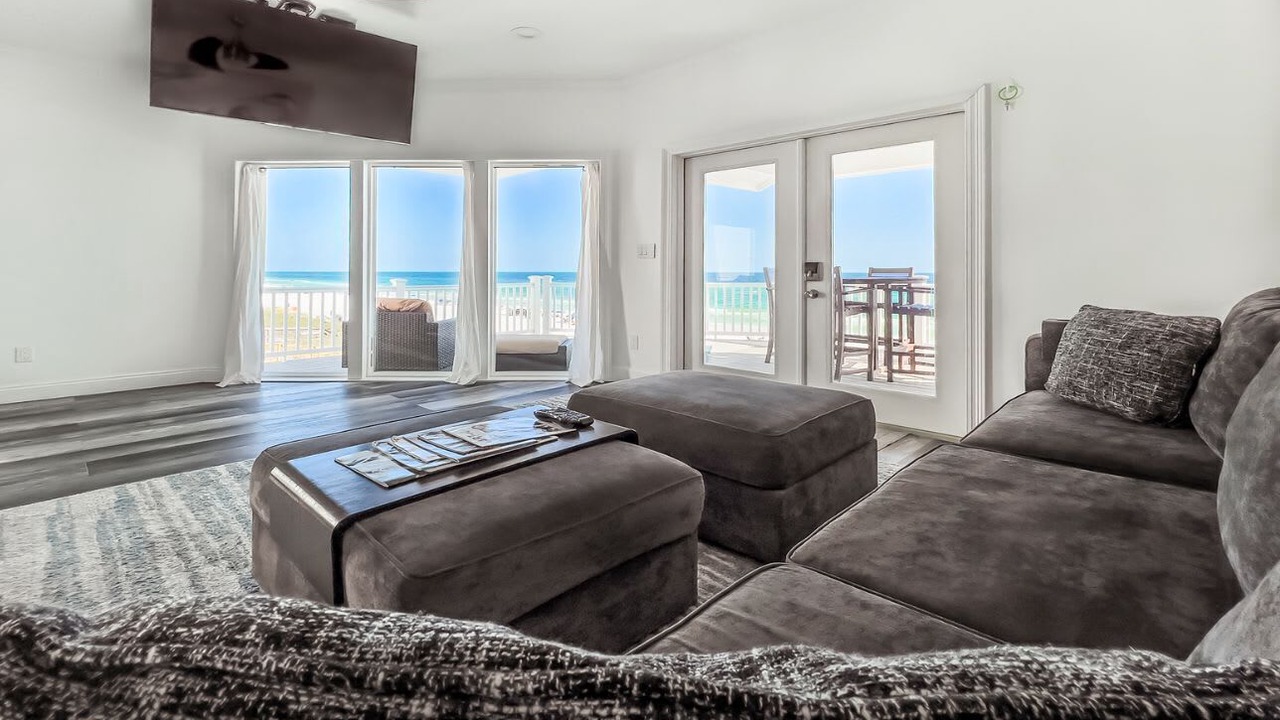 Photo of Livingroom in Chivas Bluff