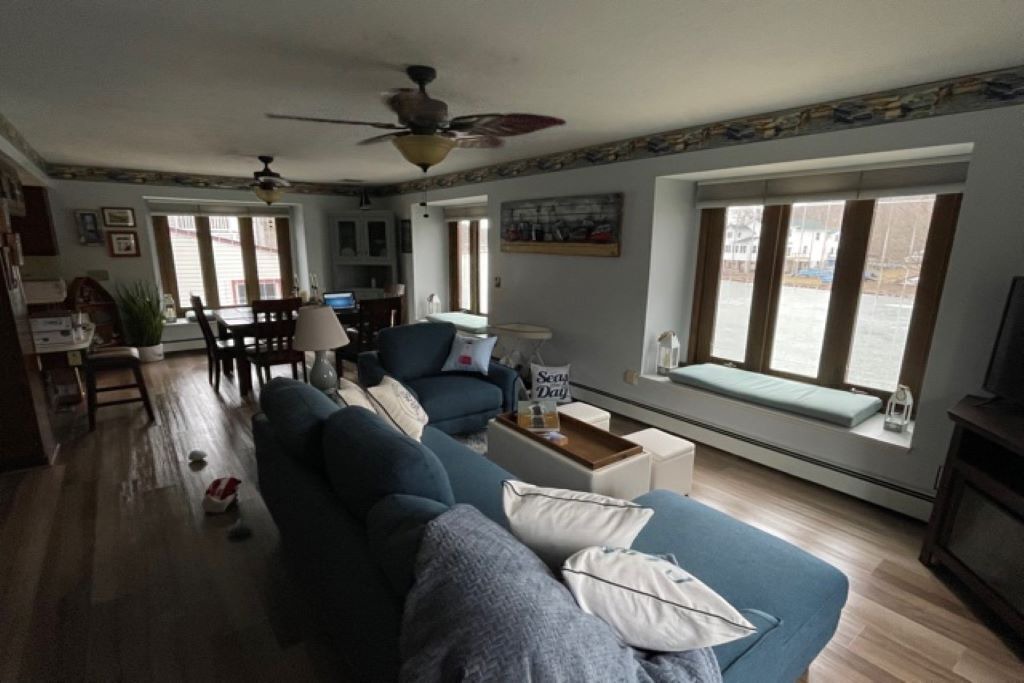 Photo of Livingroom in Vermilion