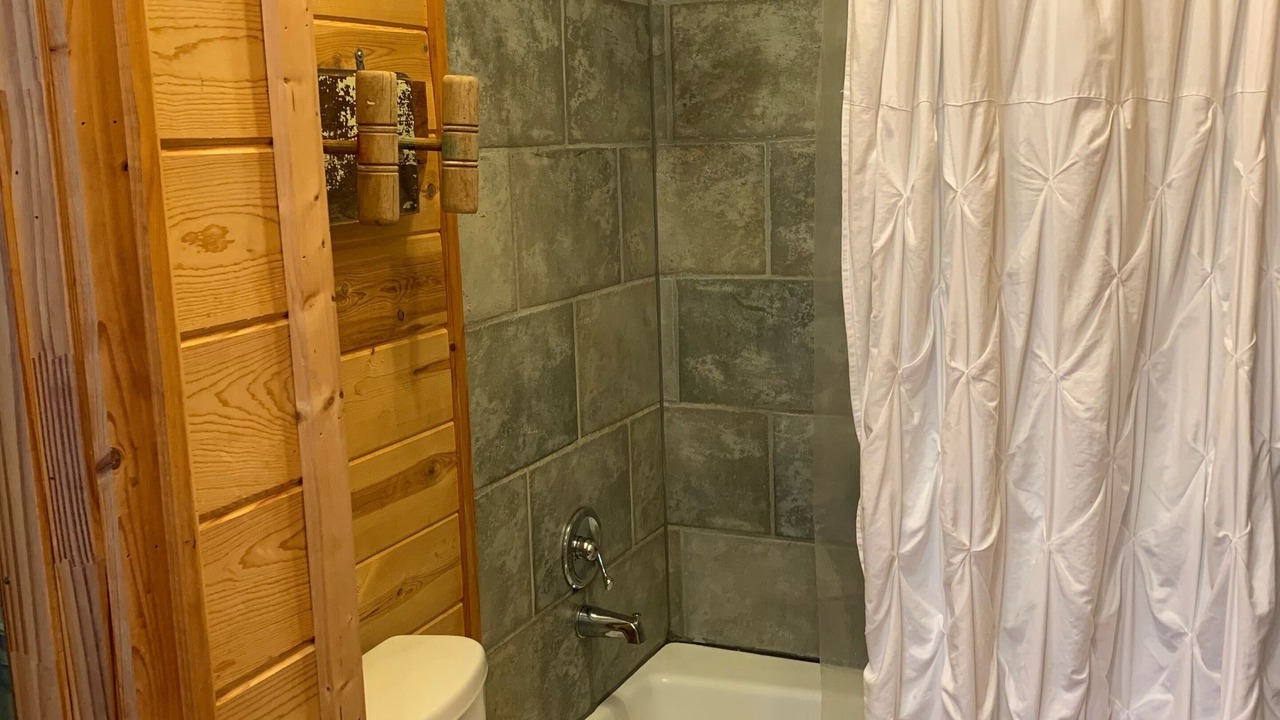 Photo of Bathroom in Valley Head