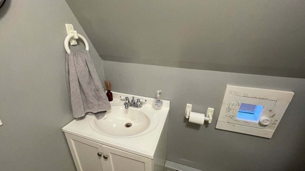 Photo of Bathroom in Campton