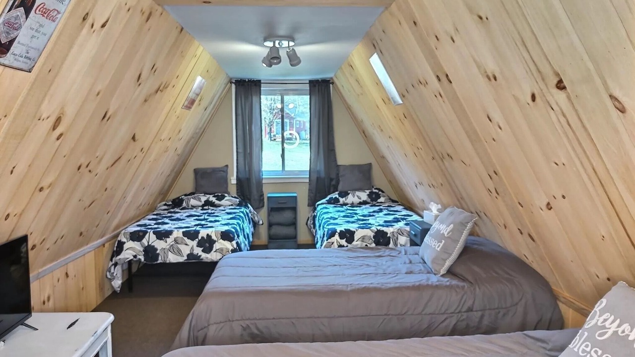 Photo of Bedroom in Campton