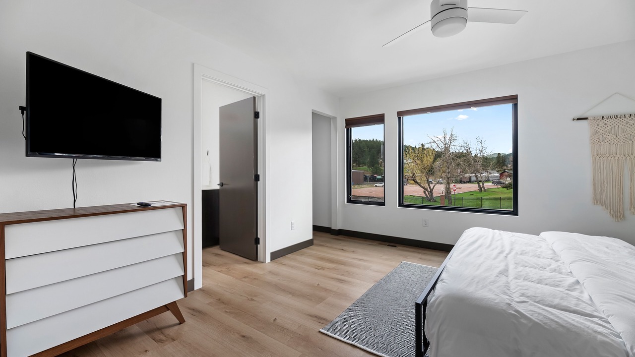 Photo of Bedroom in Hill City