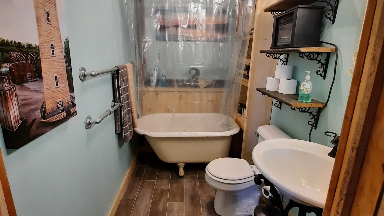 Photo of Bathroom in Colesburg
