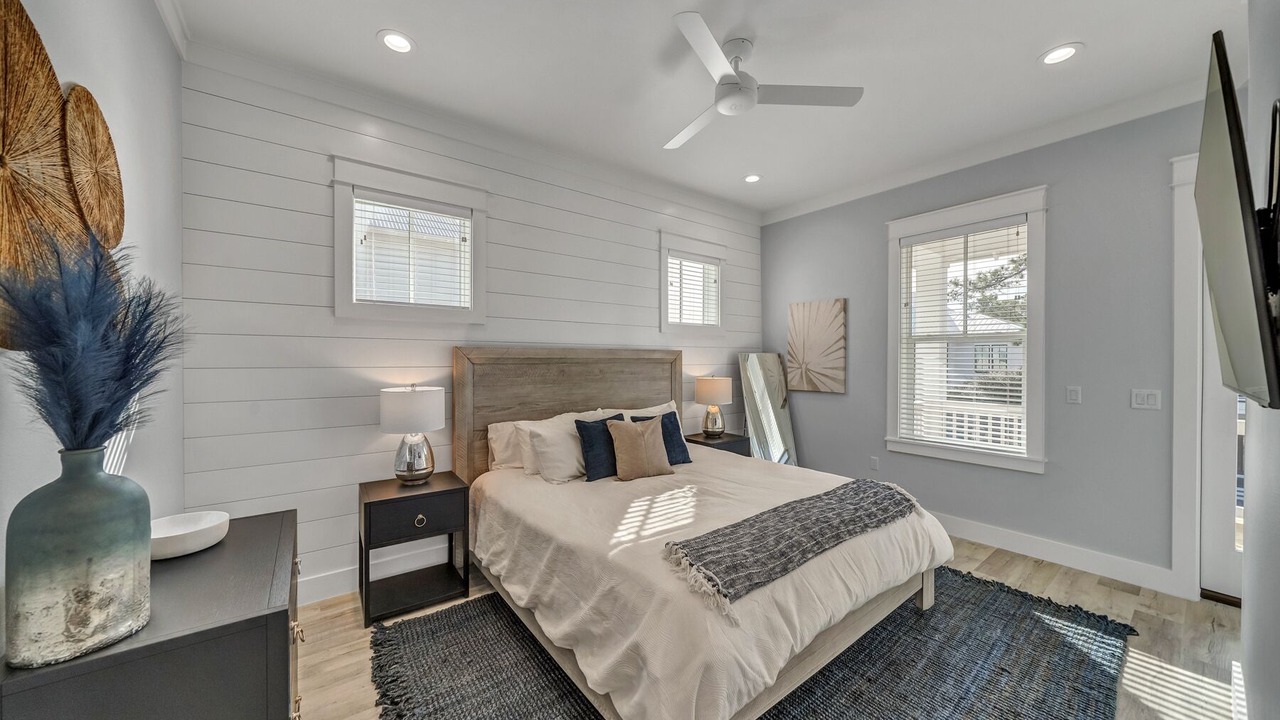 Photo of Bedroom in Lakeside at Blue Mountain Beach