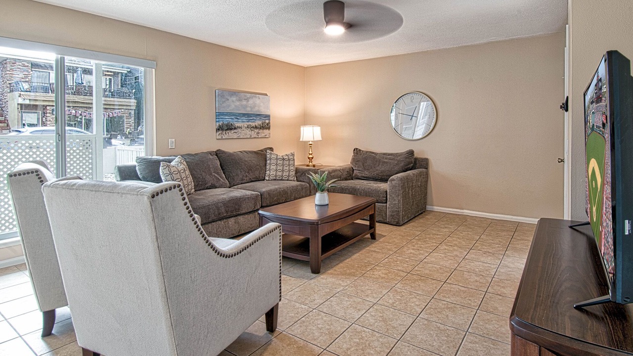 Photo of Livingroom in West Newport