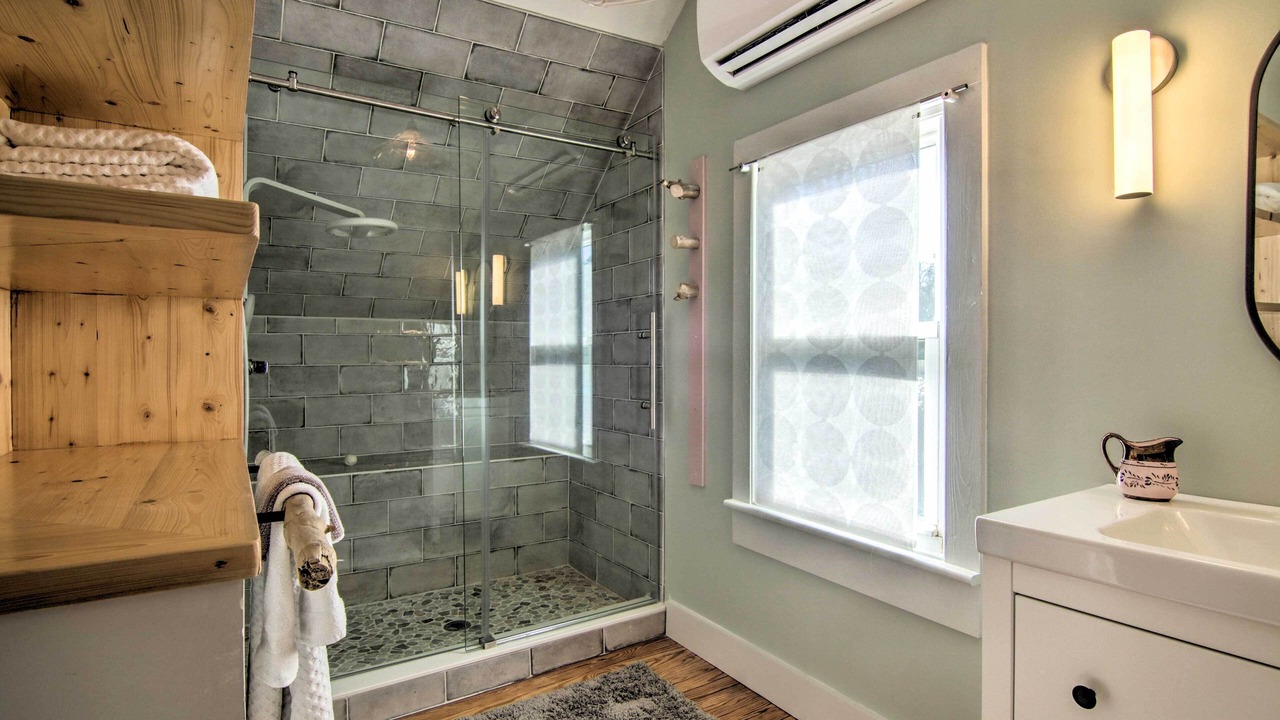 Photo of Bathroom in Harborton