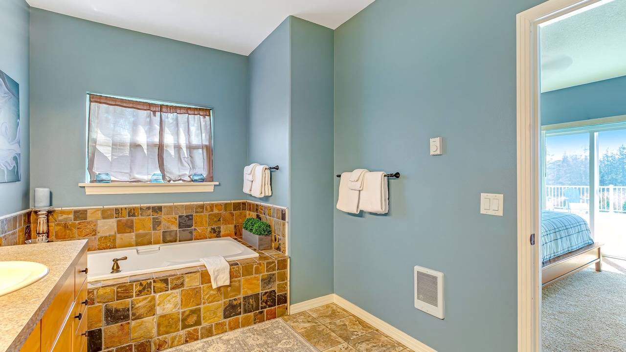Photo of Bathroom in Cloverdale