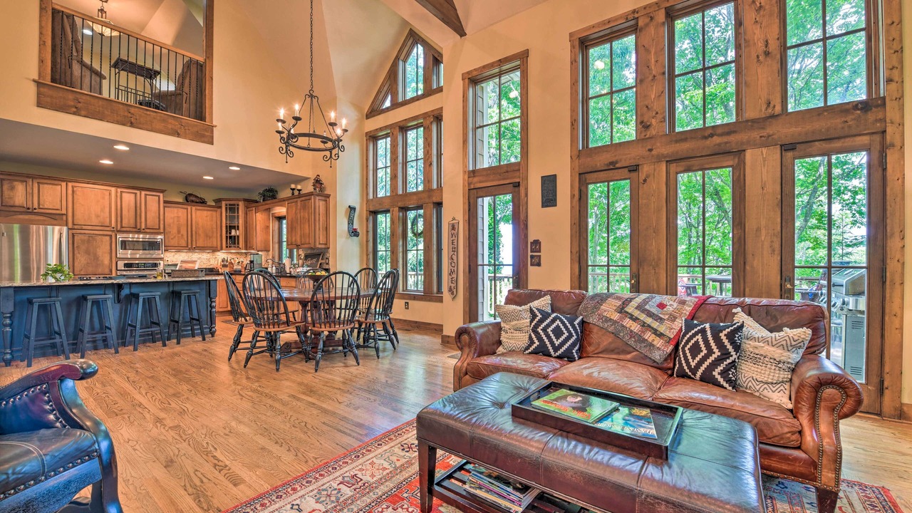 Photo of Livingroom in Waynesville