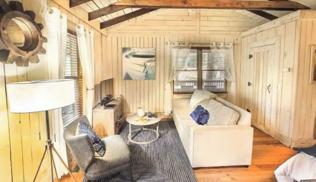 Photo of Livingroom in Glenville