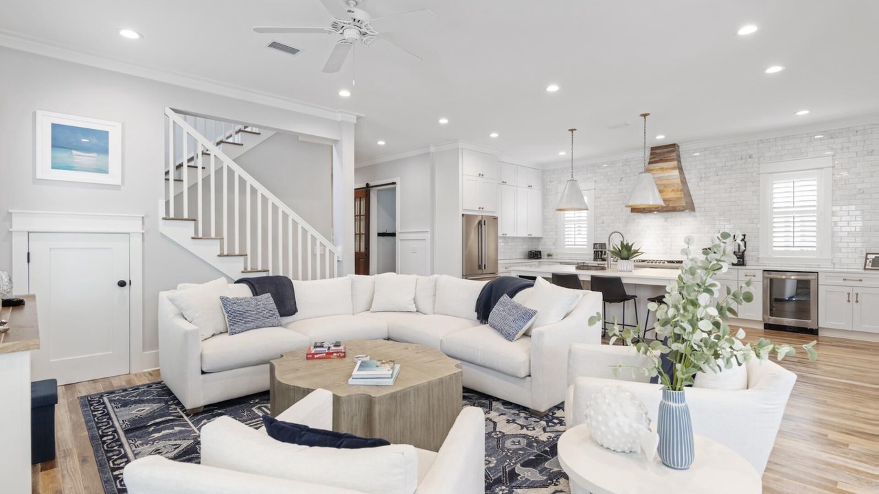 Photo of Livingroom in Lakeside at Blue Mountain Beach