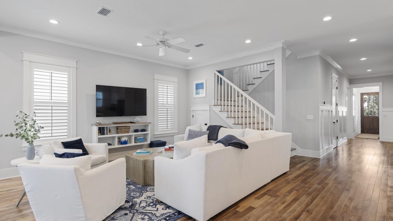Photo of Livingroom in Lakeside at Blue Mountain Beach