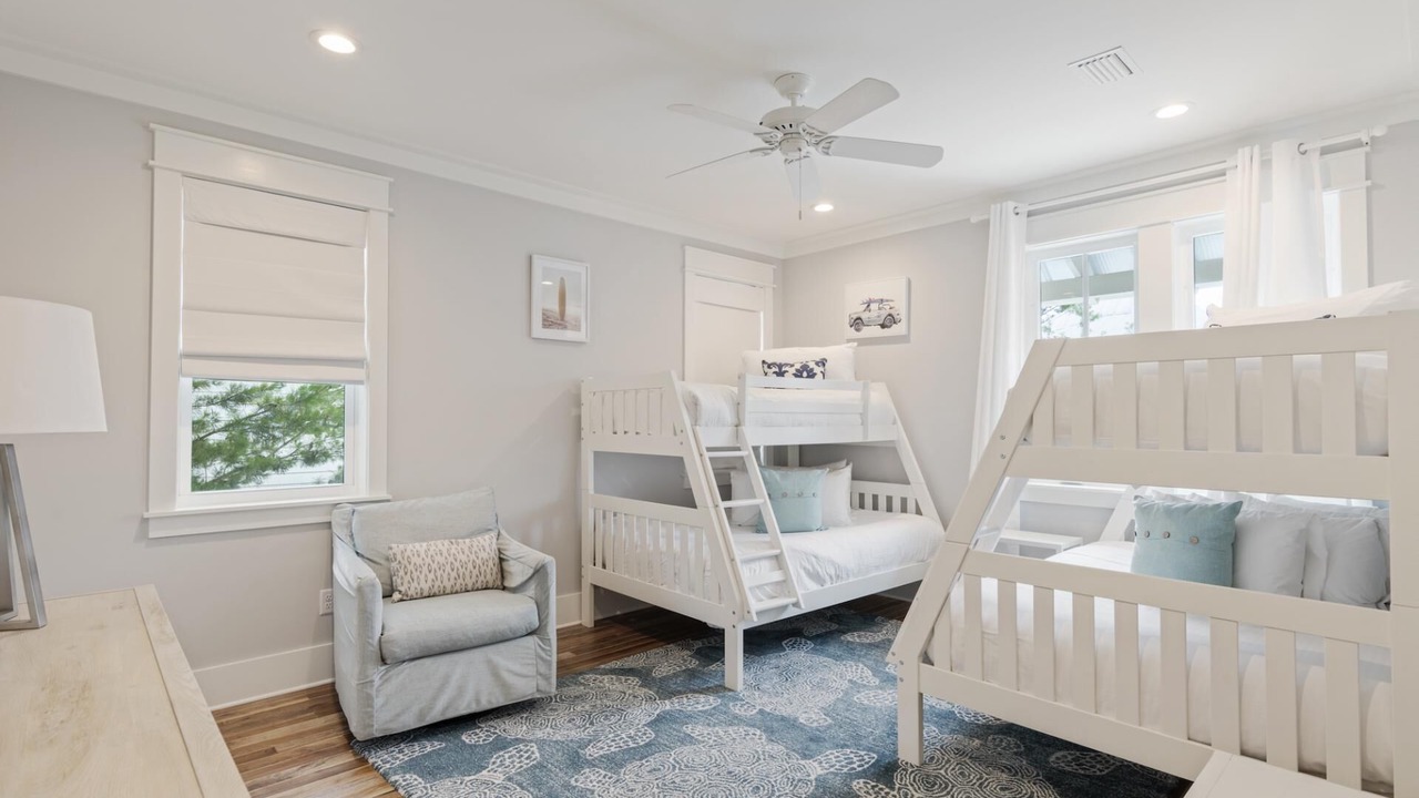 Photo of Bedroom in Lakeside at Blue Mountain Beach