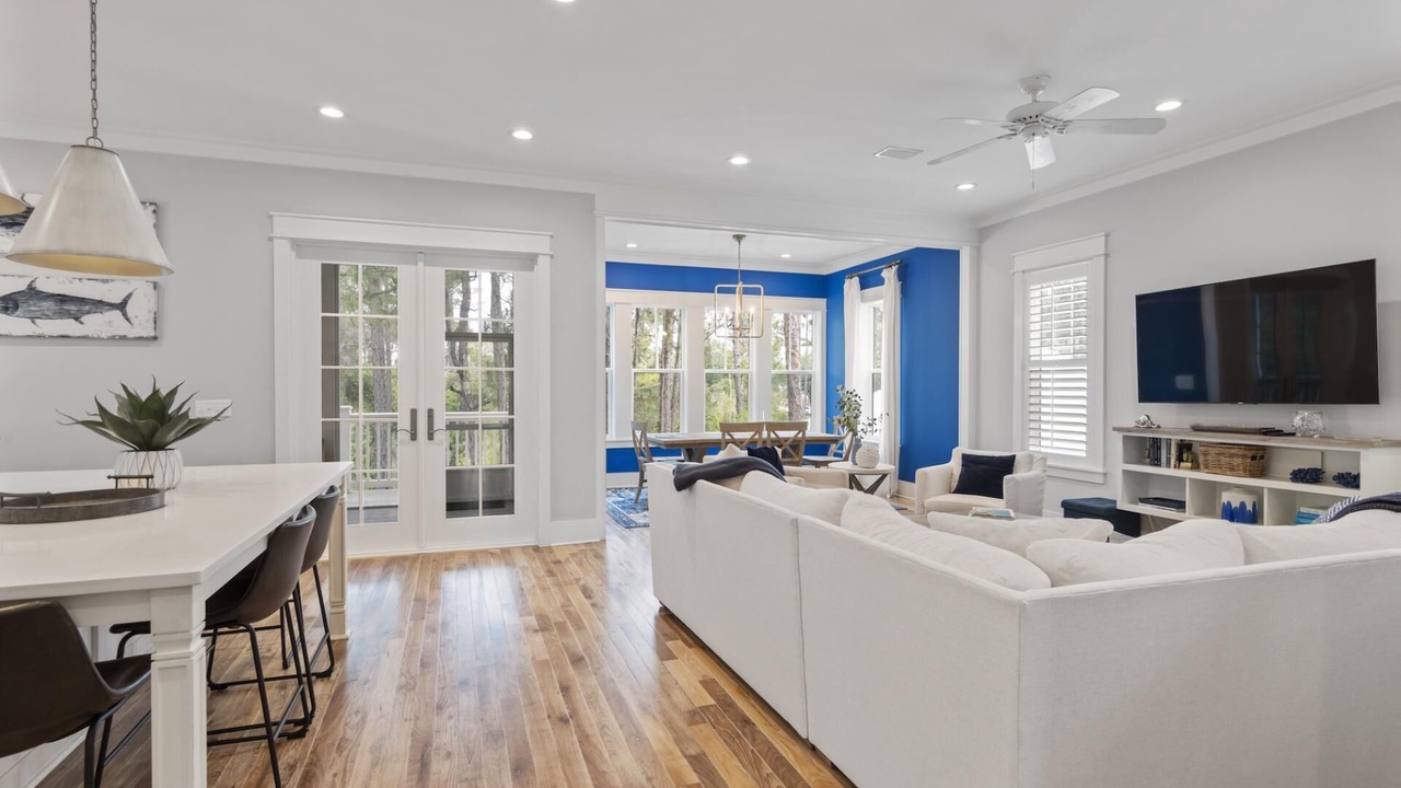 Photo of Livingroom in Lakeside at Blue Mountain Beach