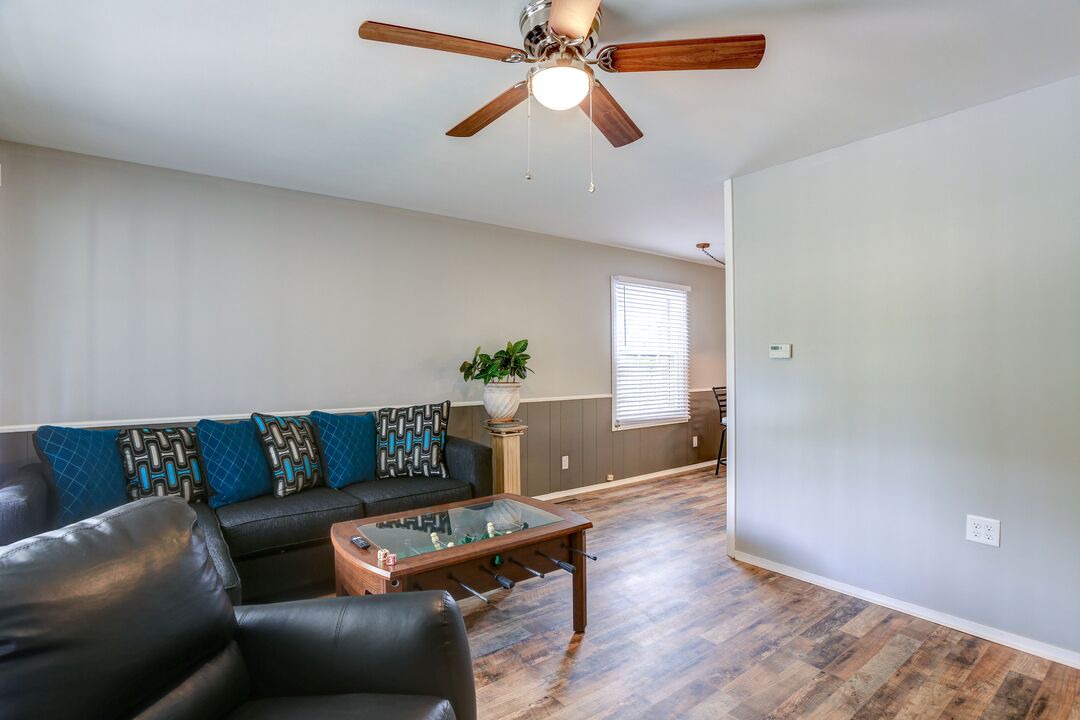 Photo of Livingroom in Champaign