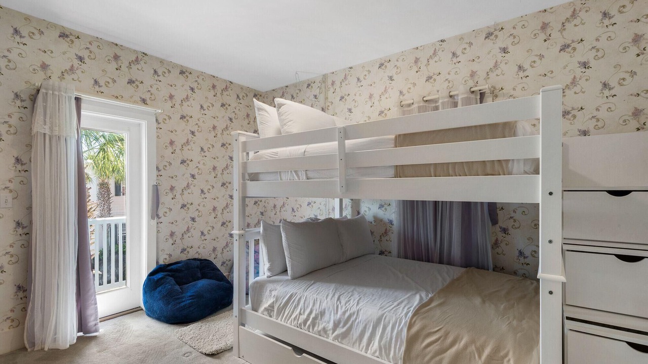Photo of Bedroom in Seagrove Beach