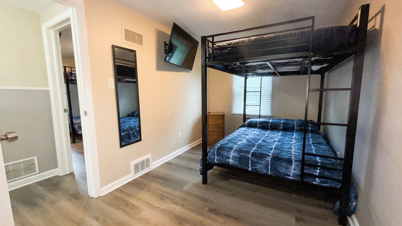 Photo of Bedroom in Anchor Bay Harbor