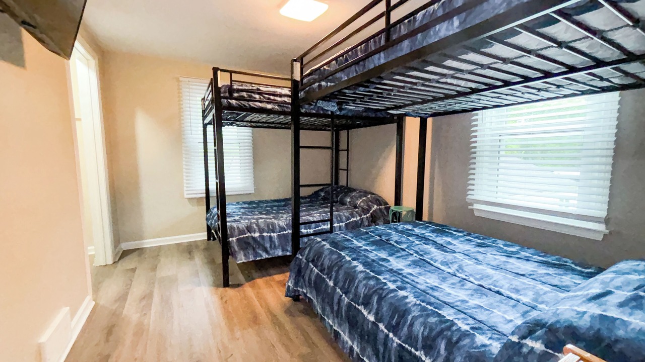 Photo of Bedroom in Anchor Bay Harbor