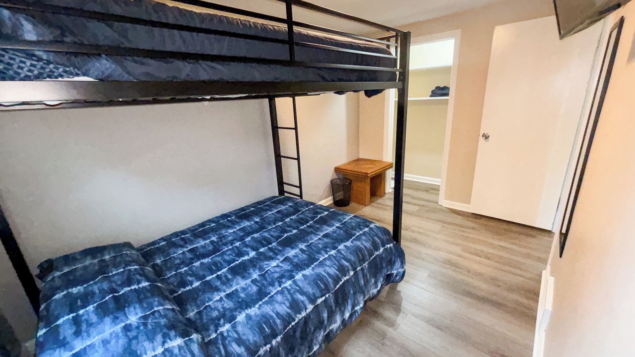 Photo of Bedroom in Anchor Bay Harbor