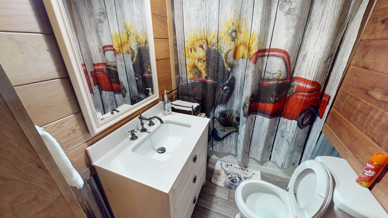 Photo of Bathroom in Keslers Cross Lanes
