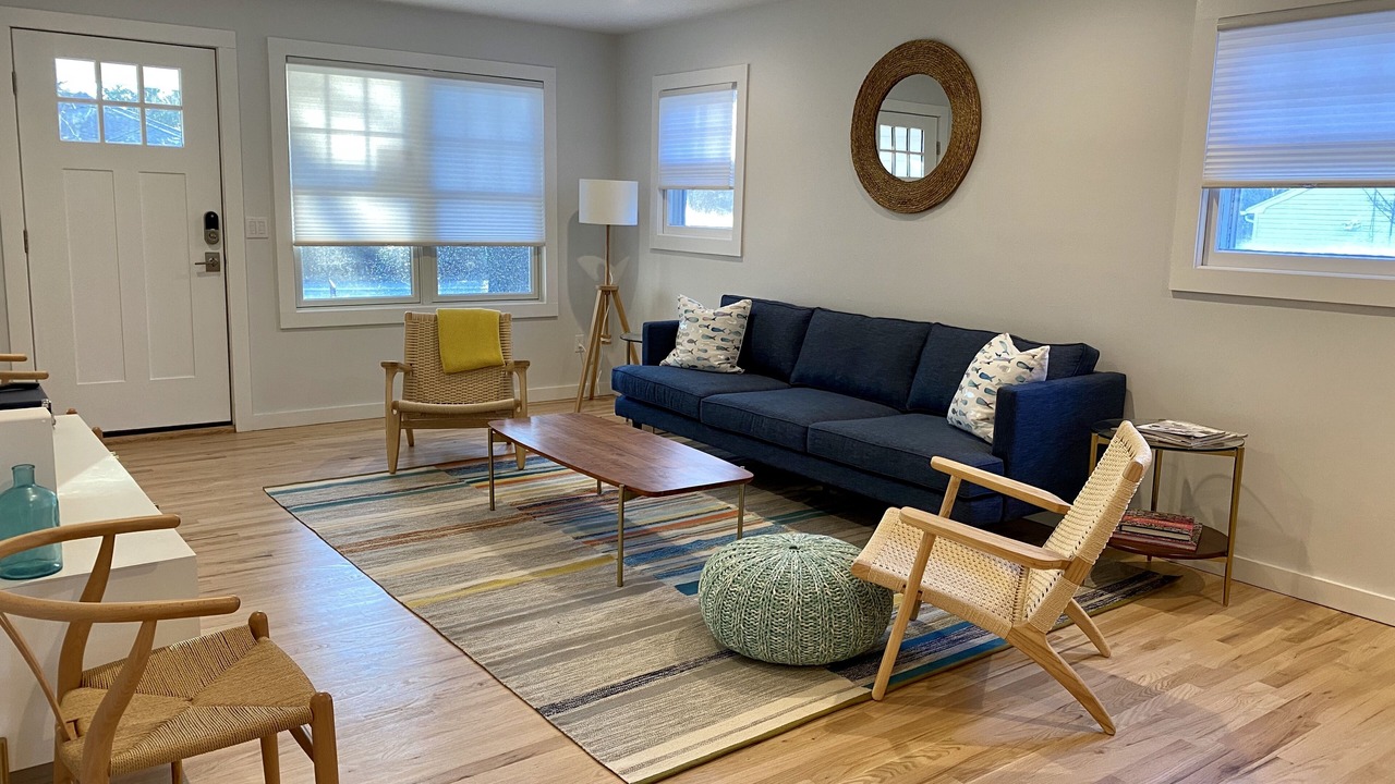 Photo of Livingroom in Hampton Bays