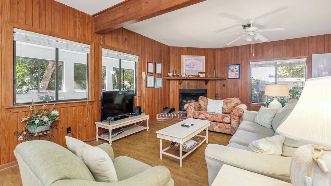 Photo of Livingroom in Grayton Beach