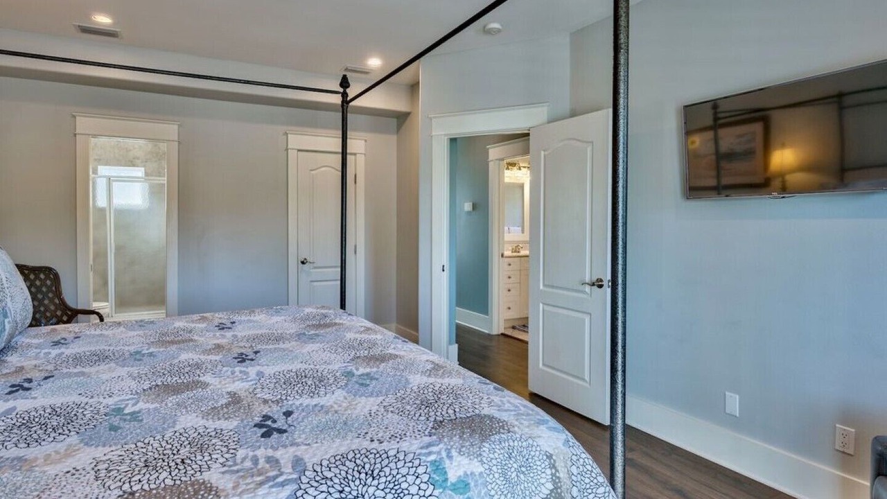 Photo of Bedroom in Seagrove Beach