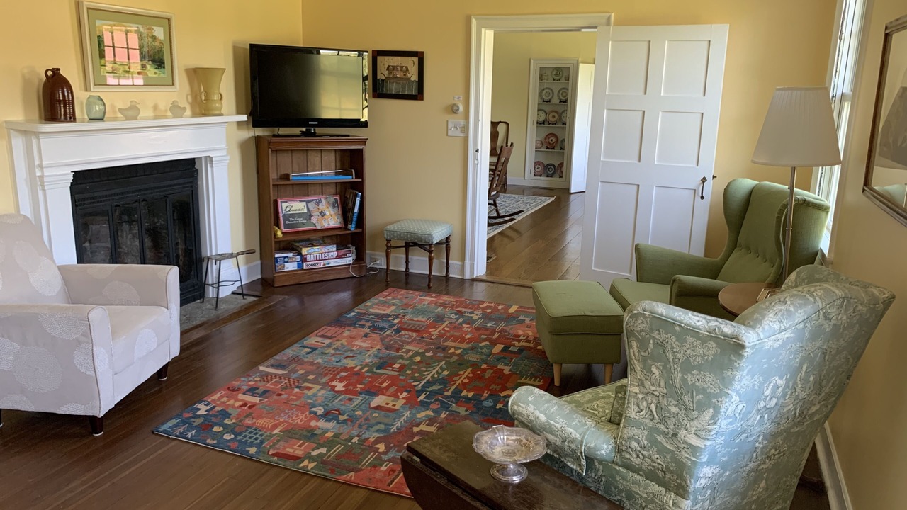 Photo of Livingroom in East Lyme