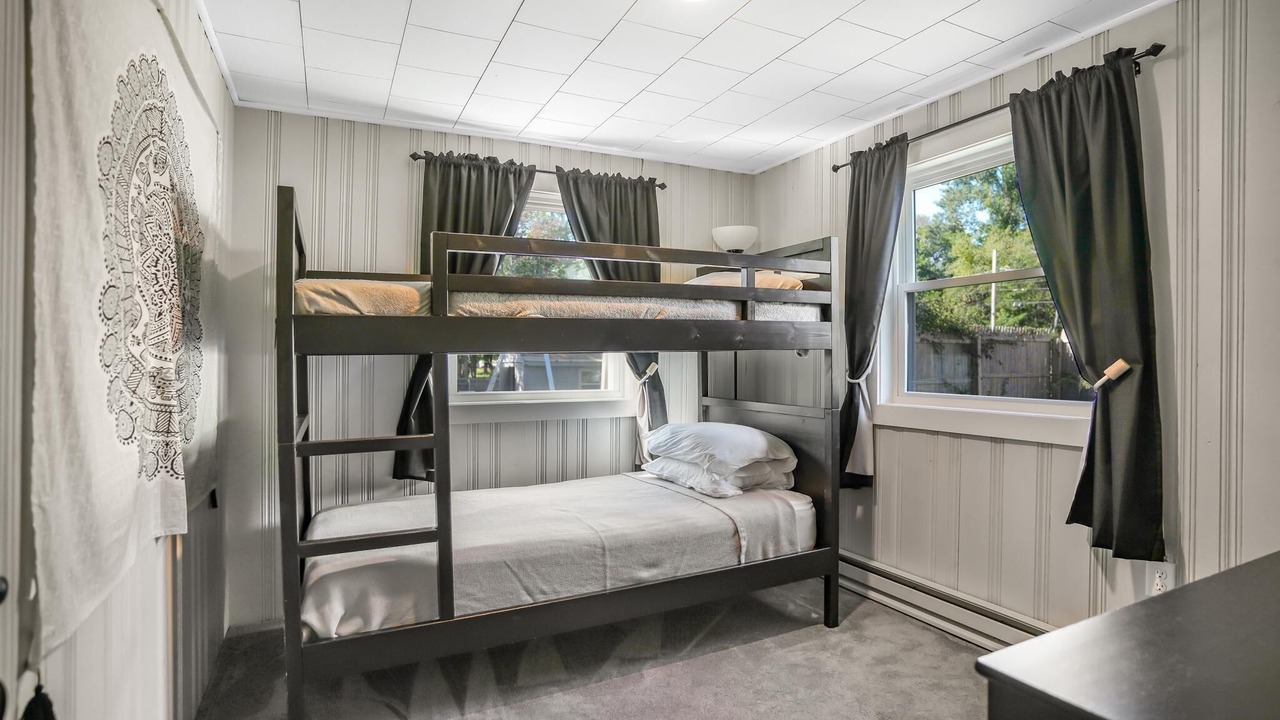 Photo of Bedroom in Lakeville