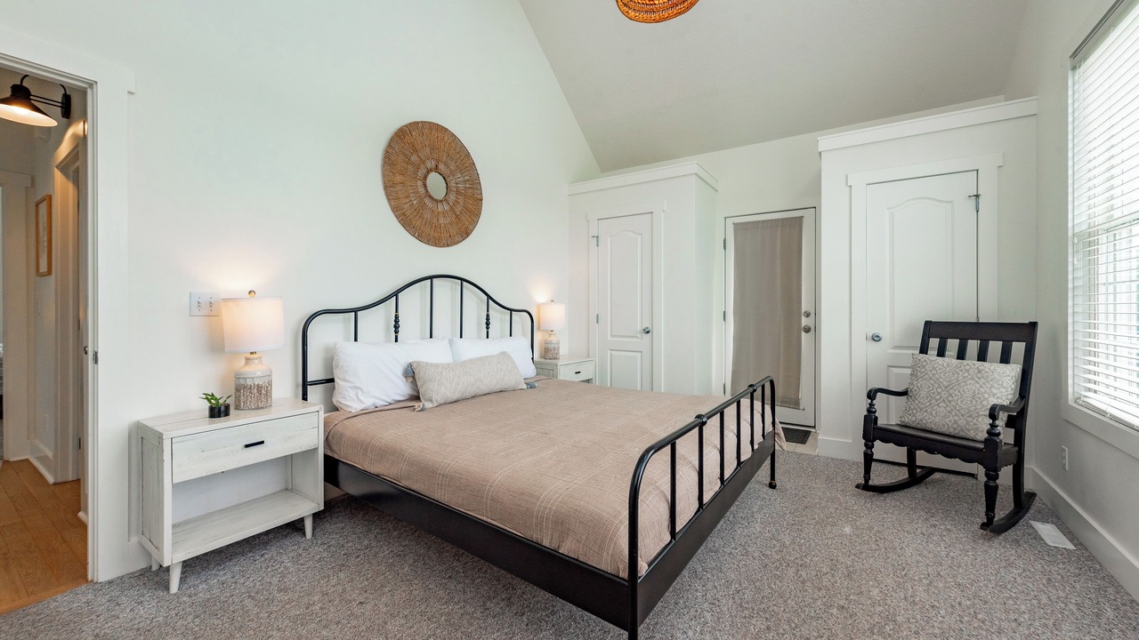 Photo of Bedroom in Waterfront Greens
