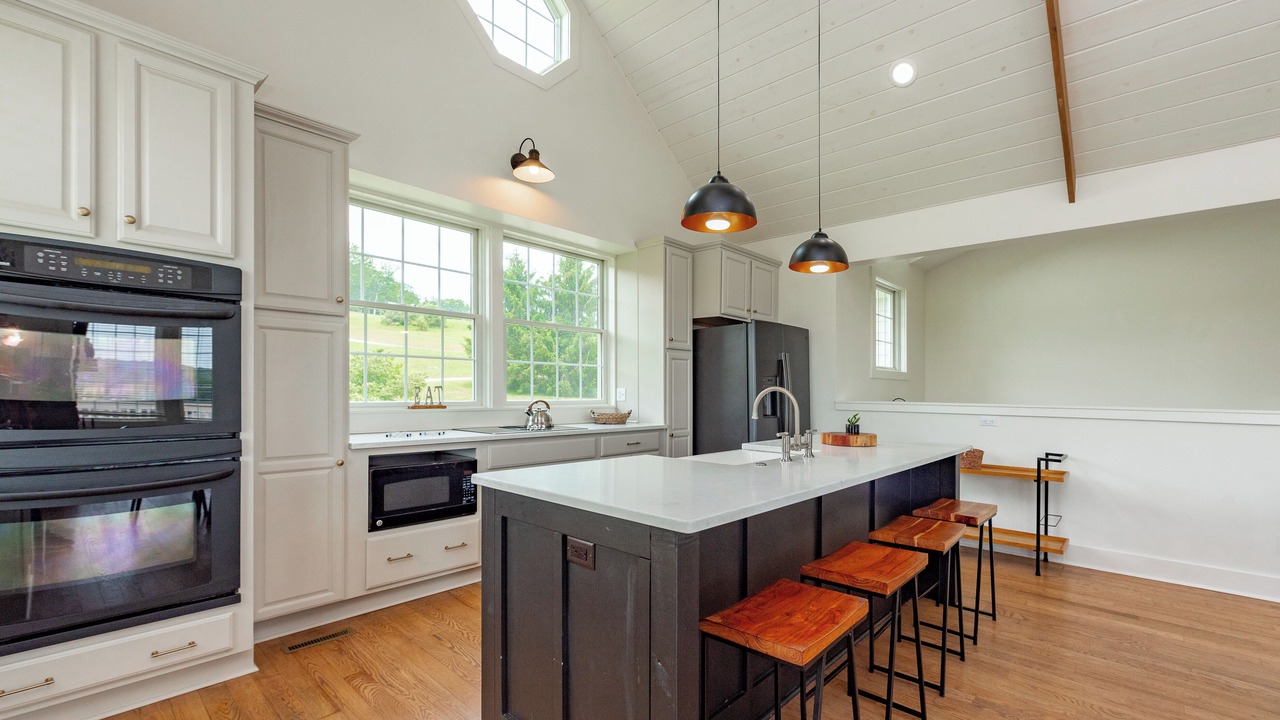 Photo of Kitchen in Waterfront Greens