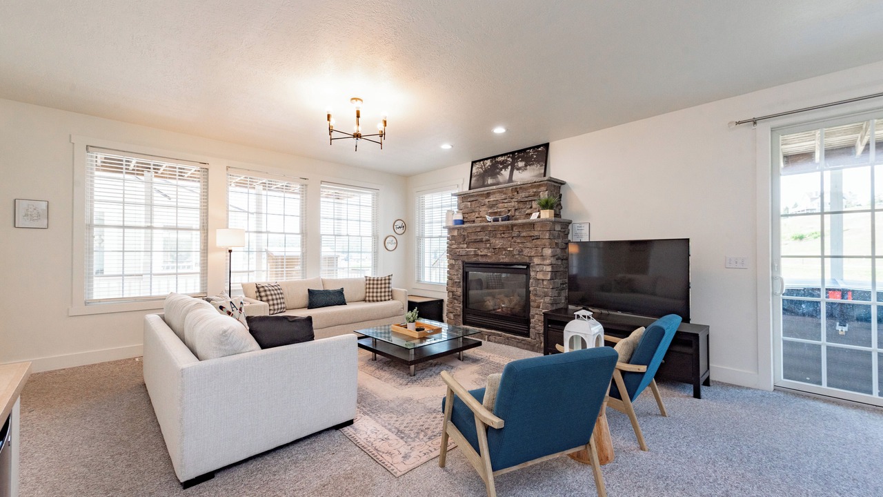 Photo of Livingroom in Waterfront Greens