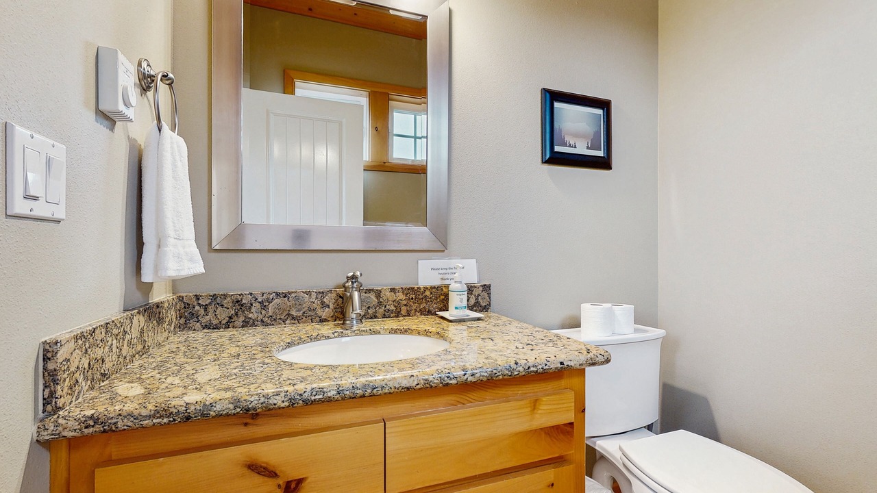 Photo of Bathroom in Neskowin