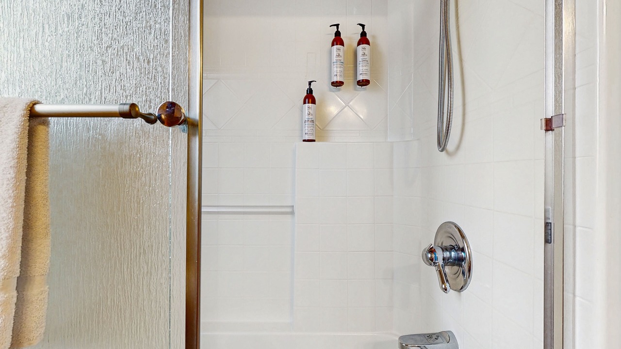 Photo of Bathroom in Neskowin