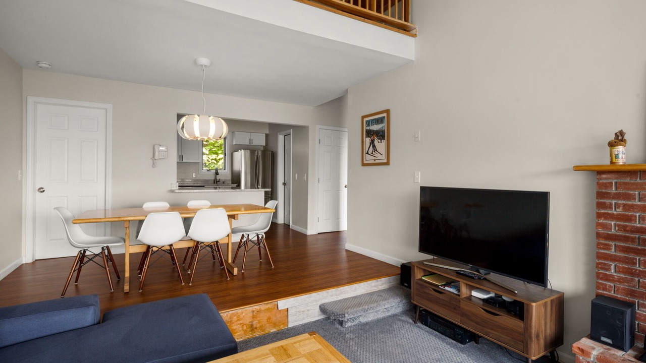 Photo of Livingroom in Warren