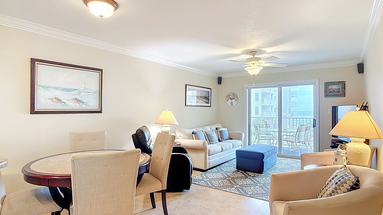 Photo of Livingroom in New Smyrna Beach