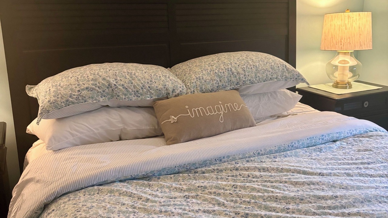 Photo of Bedroom in Avalon