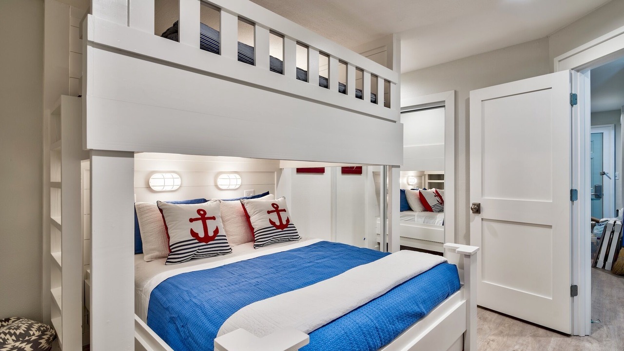 Photo of Bedroom in Seacrest