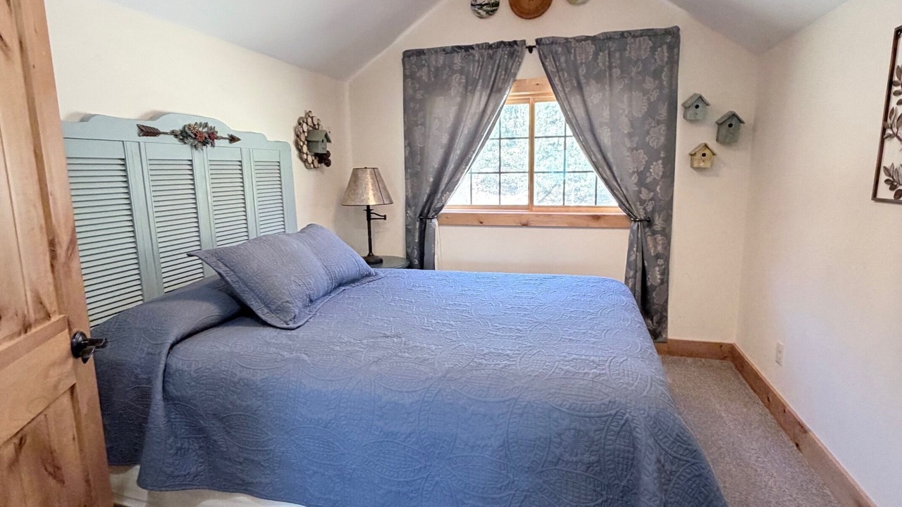 Photo of Bedroom in Hill City
