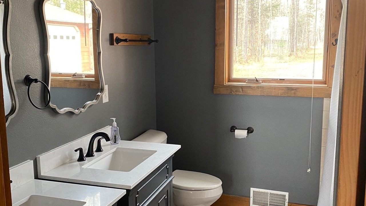 Photo of Bathroom in Marenisco