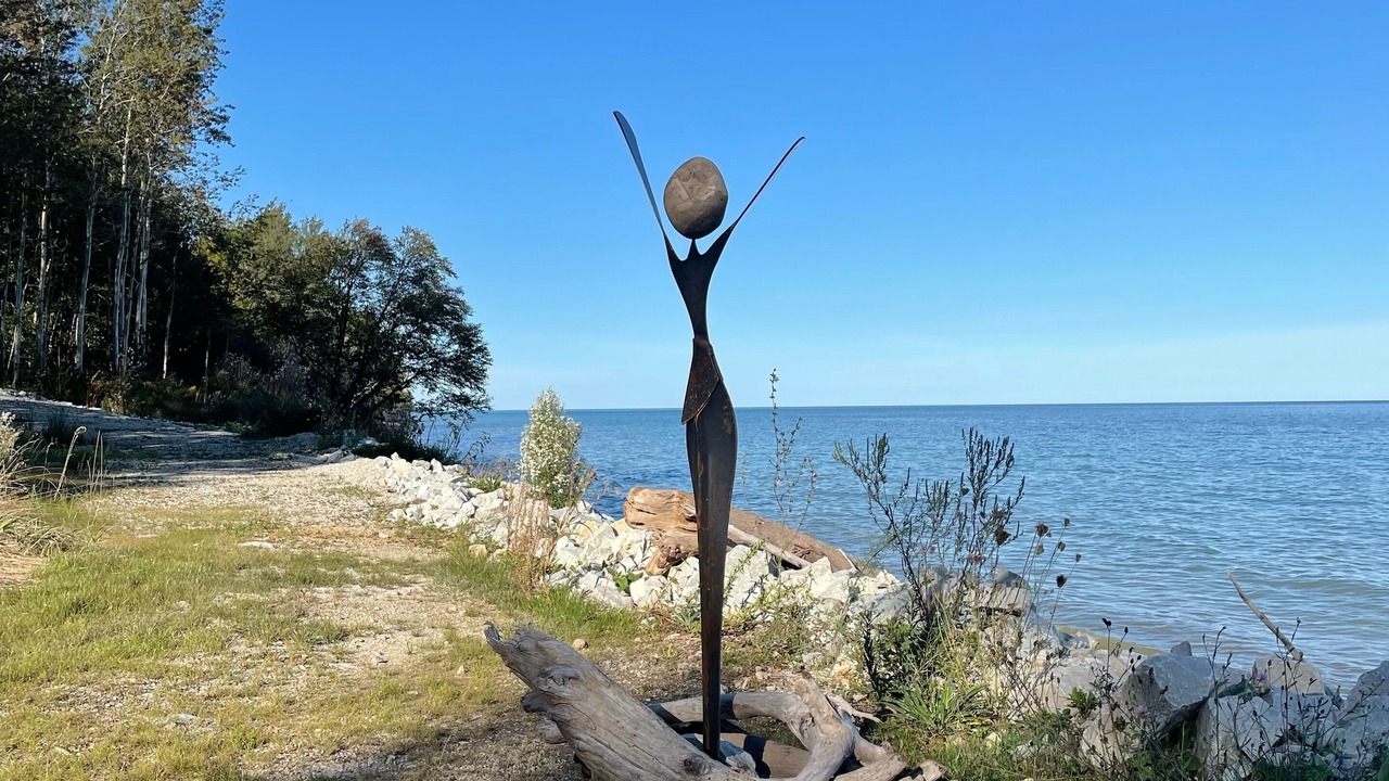 Photo of Others in Algoma