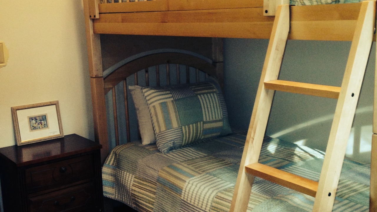 Photo of Bedroom in Lakeville