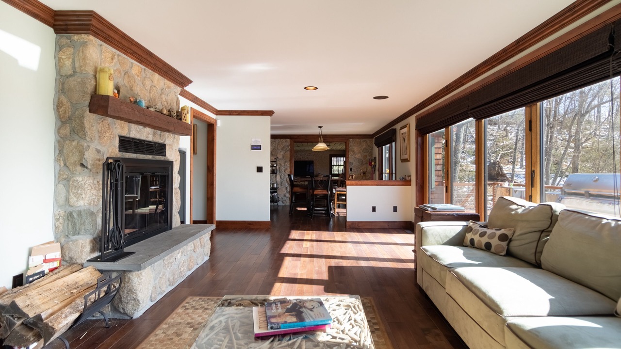 Photo of Livingroom in New Fairfield